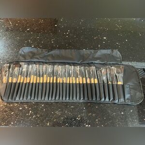 32 pc Cosmetic Makeup Brush Set